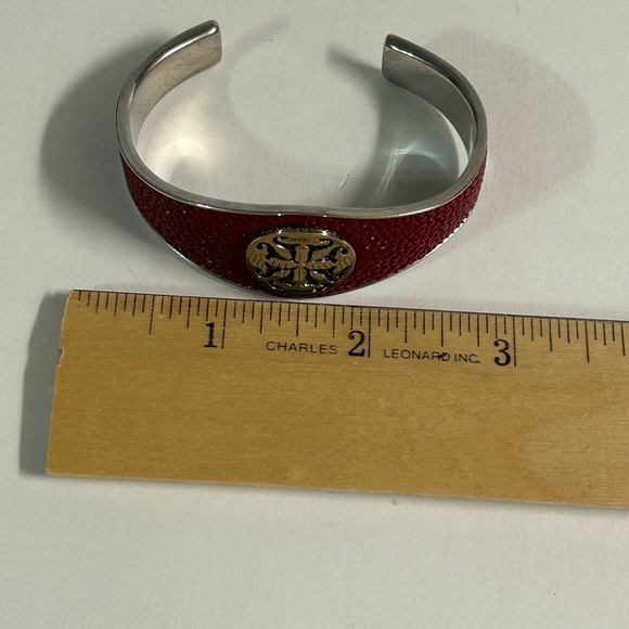 Rustic Cuff Stingray Bracelet - Picture 5 of 6